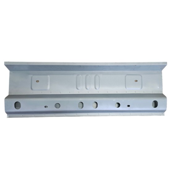 Pannello di riparazione laterale per Iveco Daily 2014-2016 / Sinistra = Destra (simmetrico) 14710